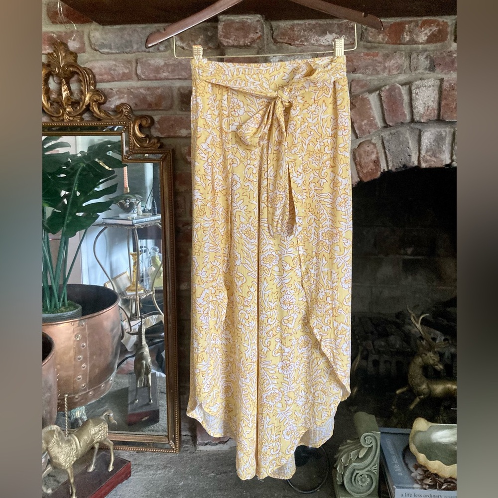 Billabong Capri Skies Yellow Floral Tie-Waist Split Tulip Leg Pants Boho Beach - Picture 7 of 16